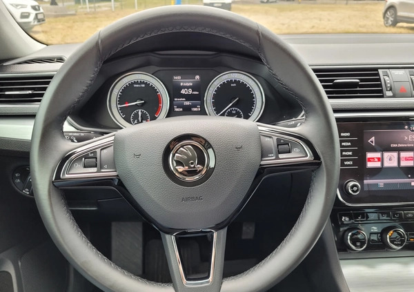 Skoda Superb cena 99900 przebieg: 78633, rok produkcji 2019 z Tychy małe 466
